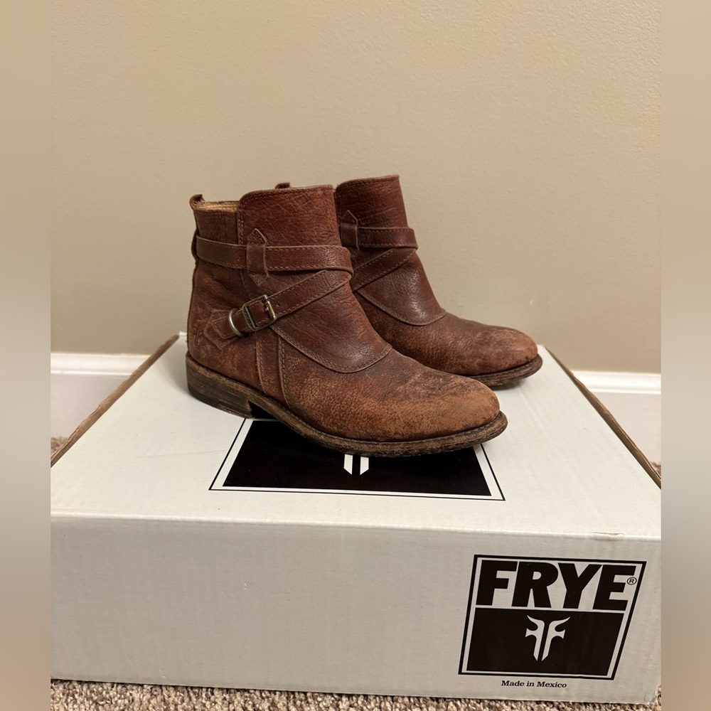 Frye Jayden Cross Strap Boots – Size 5.5